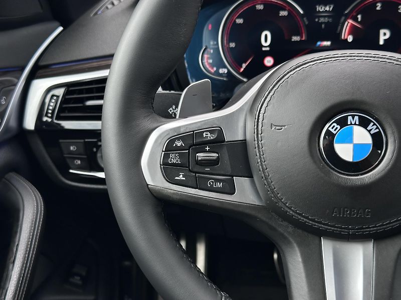 BMW Řada 5 540d xDrive M-Sport - fotka 11 z 29