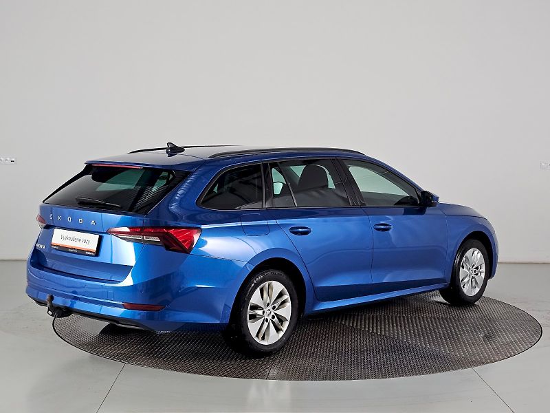 Škoda Octavia (2022) 1.5TSi CNG 96kW AMBITION PLUS - fotka 2 z 28