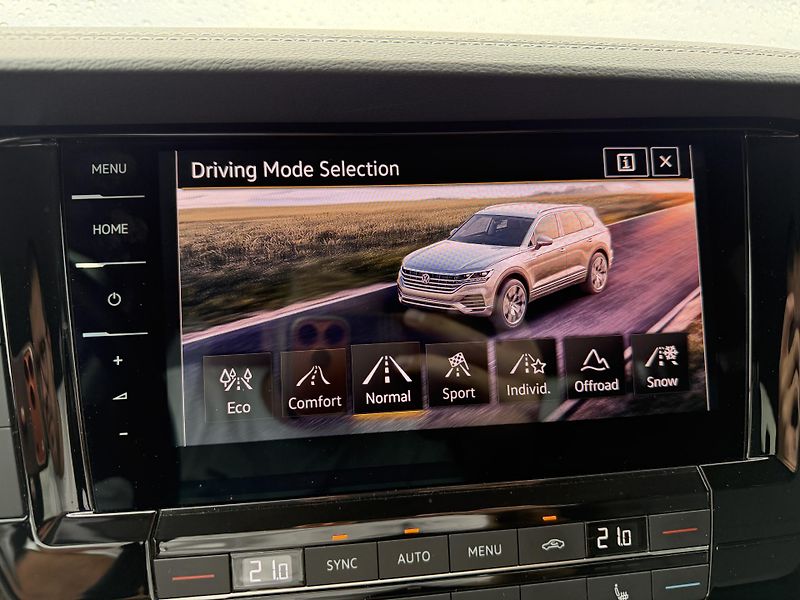 Volkswagen Touareg 3.0 TDI VZDUCH TAŽNÉ ČR DPH! - fotka 21 z 38