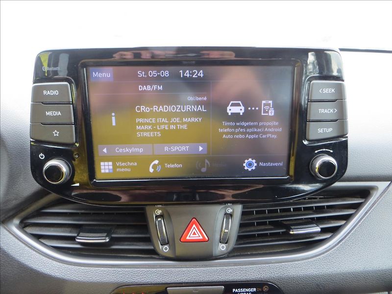 Hyundai i30 1,0 T-GDI 88kW Comfort ČR - fotka 16 z 25