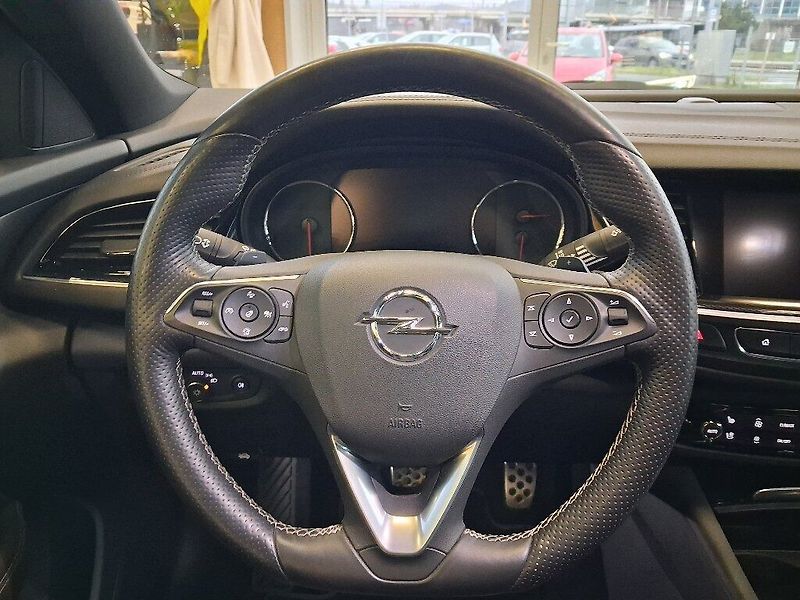 Opel Insignia 2.0T 191 KW GSI 4x4 - fotka 10 z 14