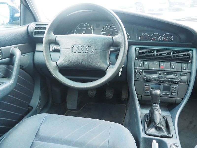 Audi A6 (1996) 1.9 TDi - fotka 16 z 34