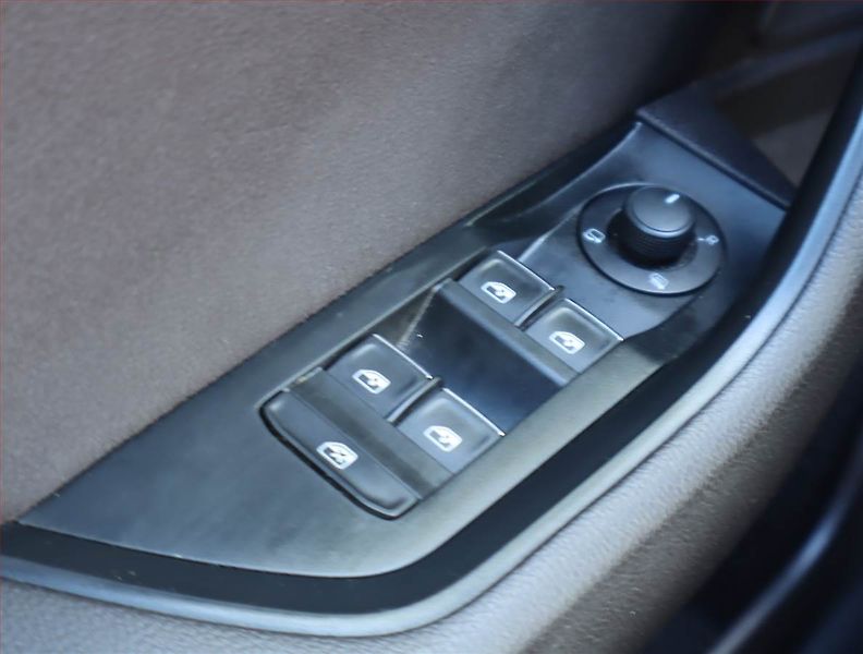 Škoda Superb (2016) Laurin&Klement 2.0 TDI 4x4 - fotka 15 z 19