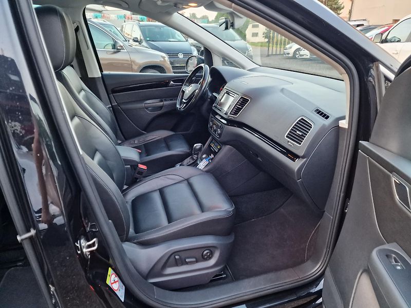 Volkswagen Sharan 2,0TDI 4MOTION DSG HIGHLINE  - fotka 12 z 24