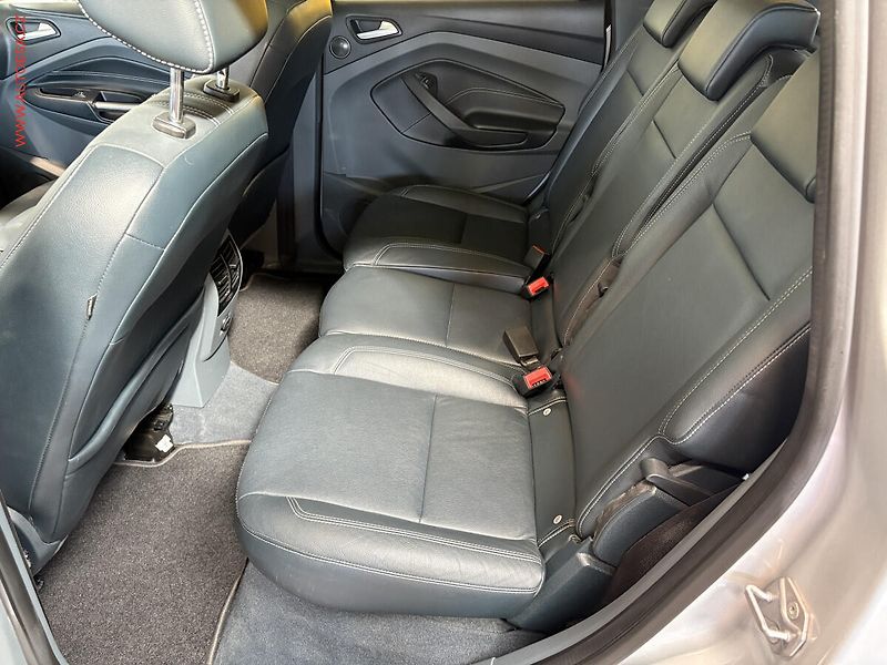 Ford C-MAX (2014) 2.0 TDCi, AT, xenon, autoAC - fotka 10 z 16