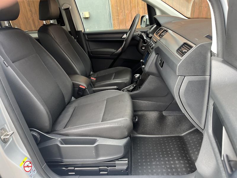 Volkswagen Caddy (2018) MAXI 2,0TDi 5míst      - fotka 14 z 18