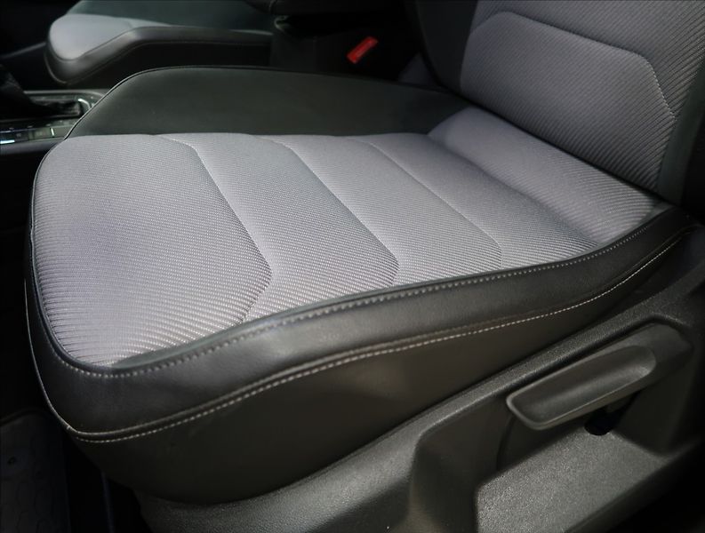 Volkswagen Tiguan 2,0 TDI DSG 4MOTION R-LINE - fotka 42 z 55