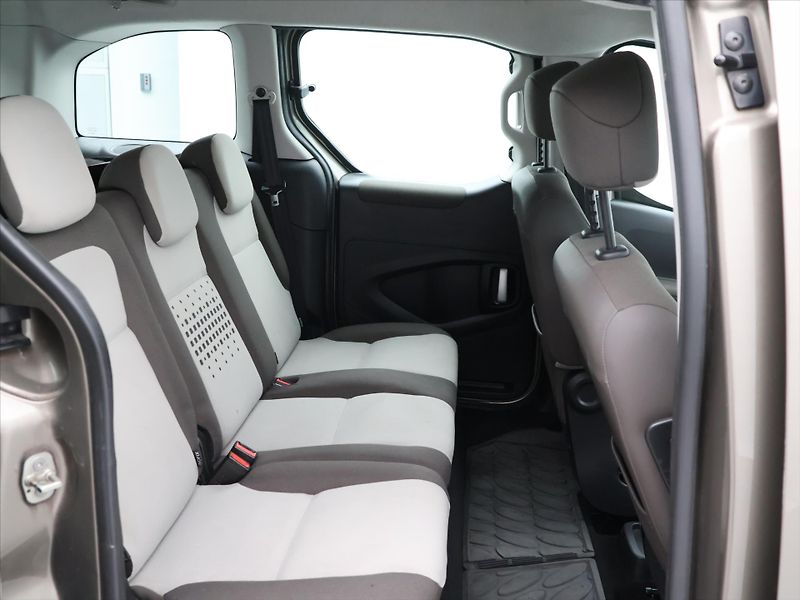 Citroën Berlingo 1.6 HDI 92k Multispace KlimaCZ - fotka 13 z 28