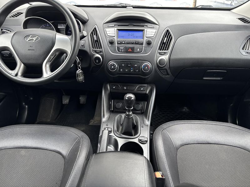 Hyundai ix35 (2015) 2.0GDI, 122kW, ČR - fotka 11 z 16