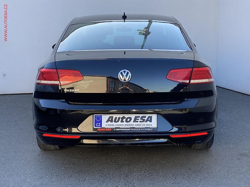 Volkswagen Passat (2015) 1.4 TSi, Comfortline, navi - fotka 5 z 18