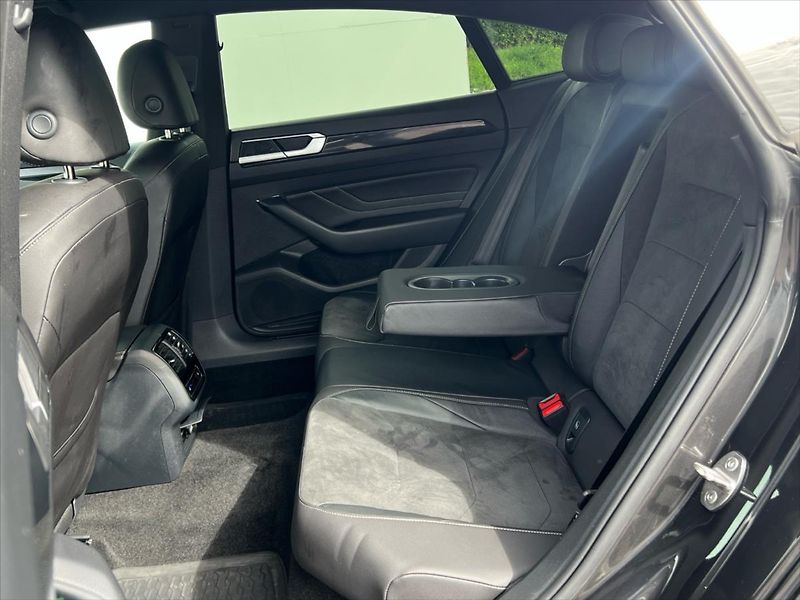 Volkswagen Arteon 2,0 TDi 110kW 7DSG R-line - fotka 13 z 29