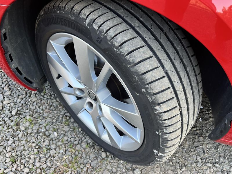 Škoda Octavia 2.0TDI 110KW,DSG,NAVI,TZ,KůŽE - fotka 43 z 45