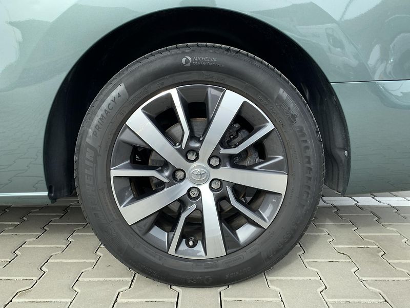 Toyota ProAce Verso VERSO L2 VIP 7S SKYVIEW 2L AT - fotka 26 z 27
