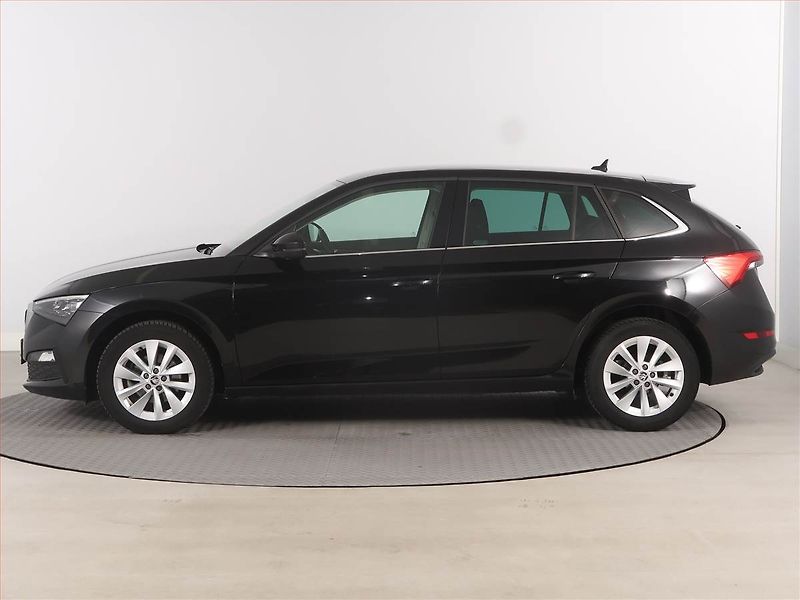 Škoda Scala (2023) 1.5 TSI, Automat, ČR,1.maj - fotka 3 z 17