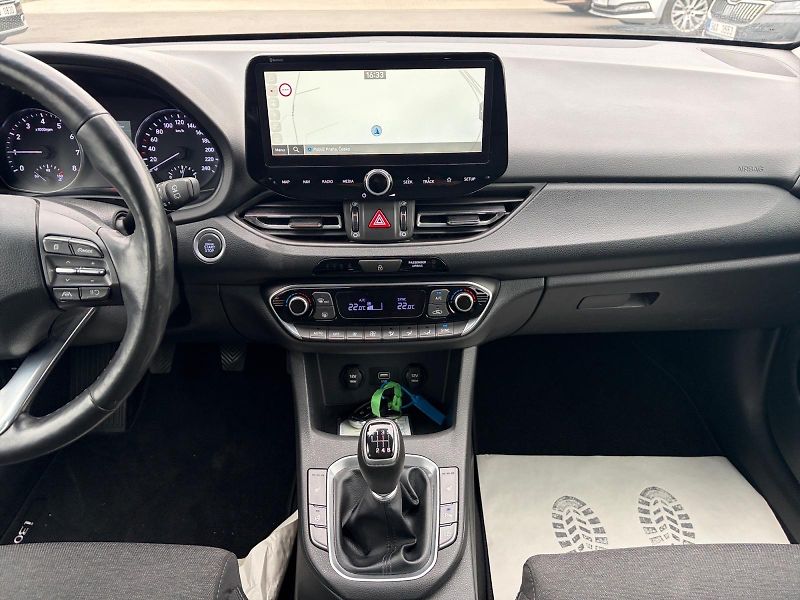 Hyundai i30 (2023) FAMILY SMART 1.0TGDI 88kW CZ  - fotka 10 z 11