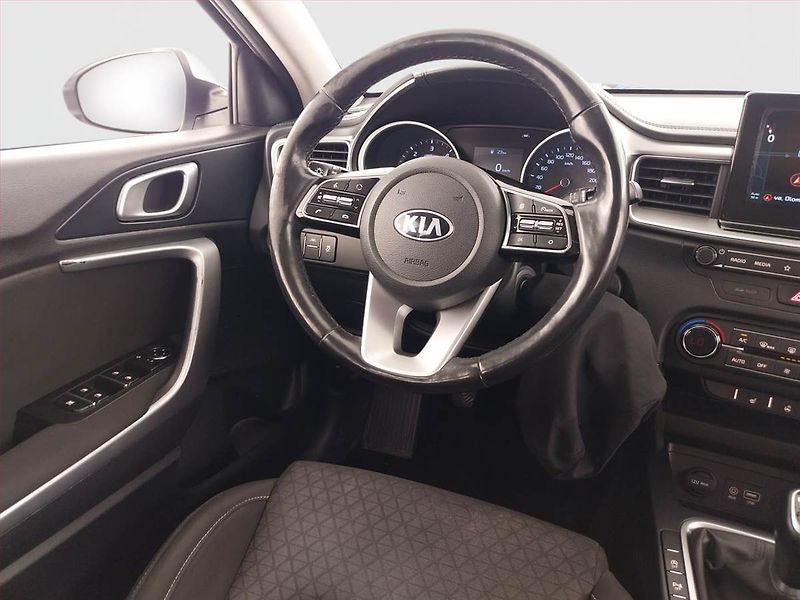 Kia Ceed (2018) 1.6 CRDi, ČR,1.maj, Serv.kniha - fotka 7 z 23
