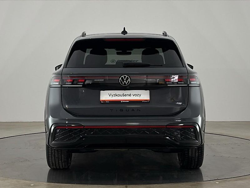 Volkswagen Tiguan R-Line 4MOT DSG - fotka 17 z 31