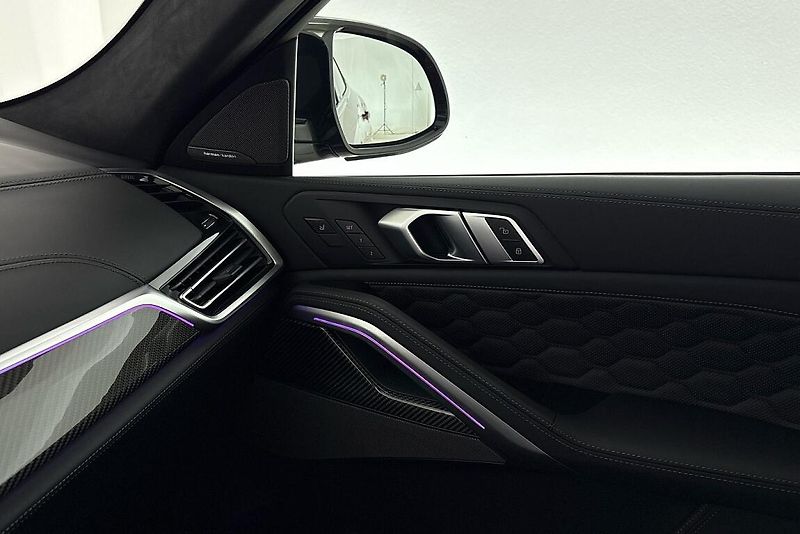 BMW X6 M - fotka 19 z 29