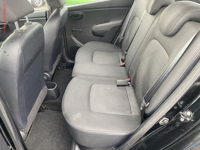 Hyundai i10 (2013) 1.1i, Klima - fotka 10 z 17