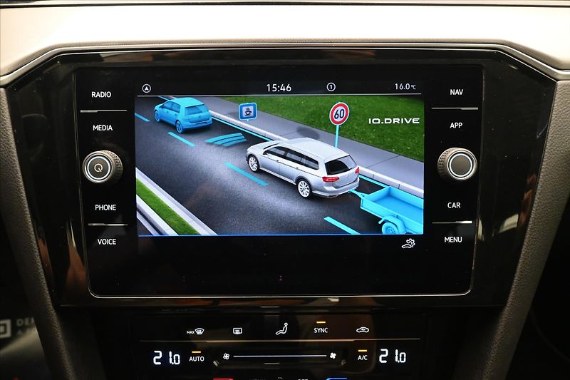 Volkswagen Passat 2,0 TDI 110 kW DSG Business Zá - fotka 19 z 33