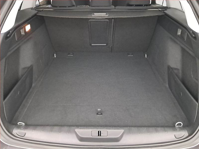 Peugeot 308 (2018) Active 1.2 PureTech, ČR,1.maj - fotka 14 z 20