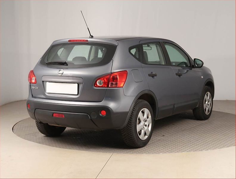 Nissan Qashqai (2009) 1.6, ČR,1.maj, po STK - fotka 5 z 13