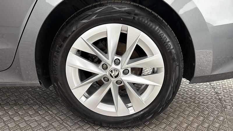 Škoda Octavia 1.5 TSI Style - fotka 19 z 26