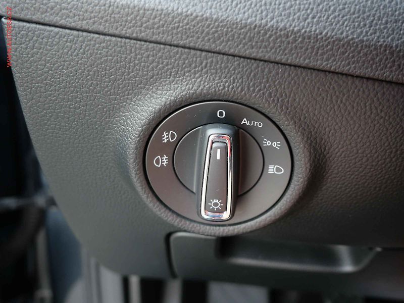 Škoda Superb (2017) 2.0TDi, Bixen, navi - fotka 17 z 32