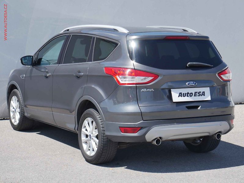 Ford Kuga (2015) 2.0 TDCi 4x4, ČR, AC, xenon - fotka 6 z 20