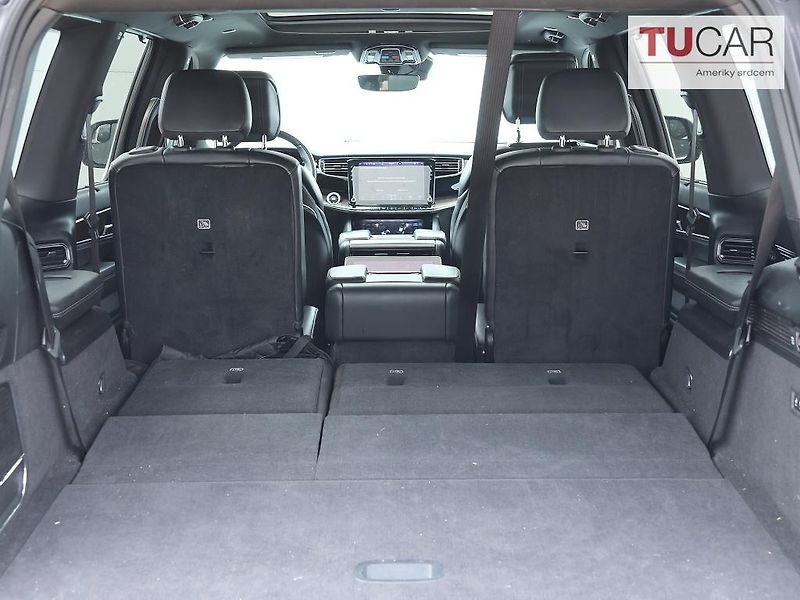 Jeep Grand Wagoneer (2022) 6.4 V8 SERIES III  - fotka 39 z 45