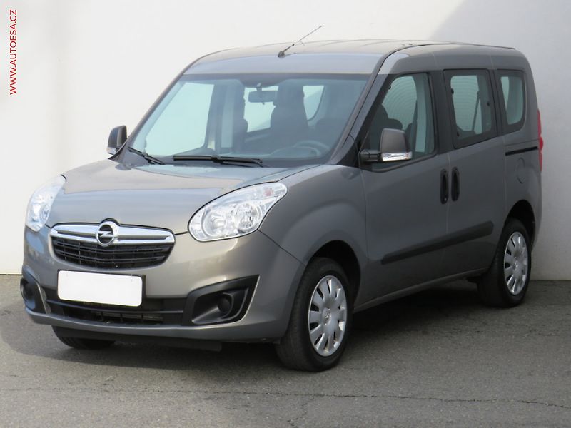 Opel Combo (2018) 1.2T, Life - fotka 3 z 3
