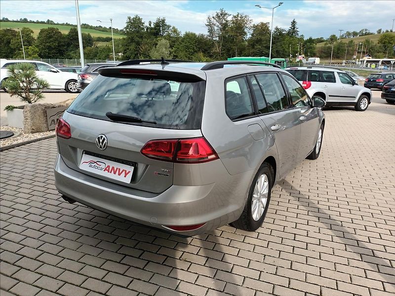 Volkswagen Golf 1,6 TDI,81KW,4X4,NAVI,SERVISKA - fotka 6 z 49