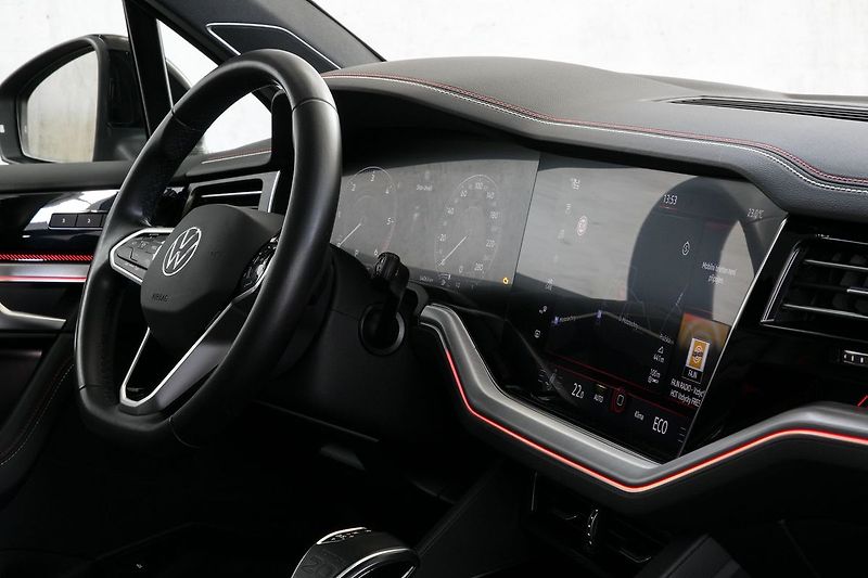 Volkswagen Touareg 3.0TDI 210kW R-Line Edition 20 - fotka 19 z 50