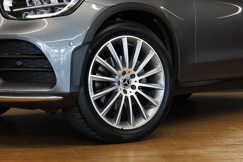 Mercedes-Benz GLC (2023) GLC 220d 4Matic AMG Line - fotka 6 z 35