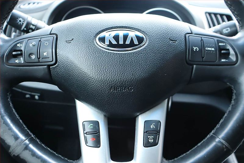 Kia Sportage (2014) 1.7 CRDi, Xenony, Tempomat - fotka 20 z 27