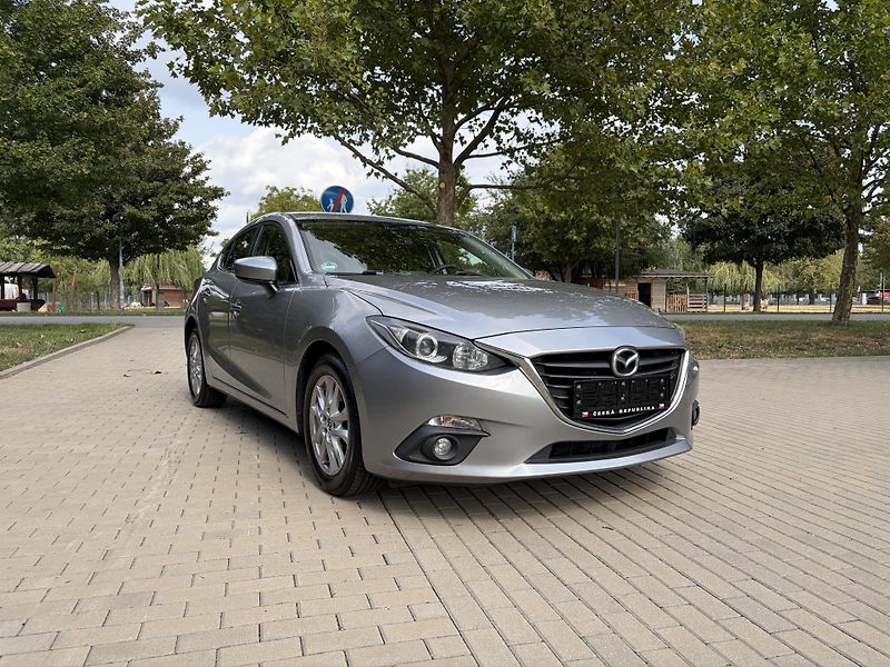 Mazda 3 2.0 Center-Line - fotka 19 z 36