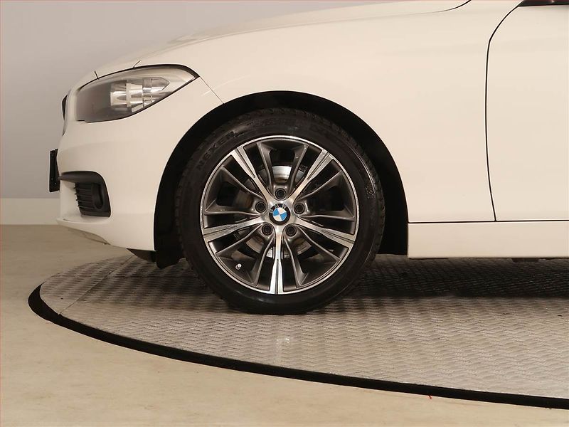 BMW Řada 1 (2015) 116d, Serv.kniha, Tempomat - fotka 14 z 18