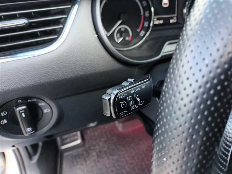 Škoda Octavia 2,0 TDI,RS,NAVIGACE,KLIMA,AUT. - fotka 13 z 49