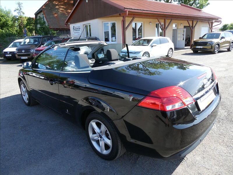 Ford Focus 1,6 i 16V 74kW - fotka 7 z 43