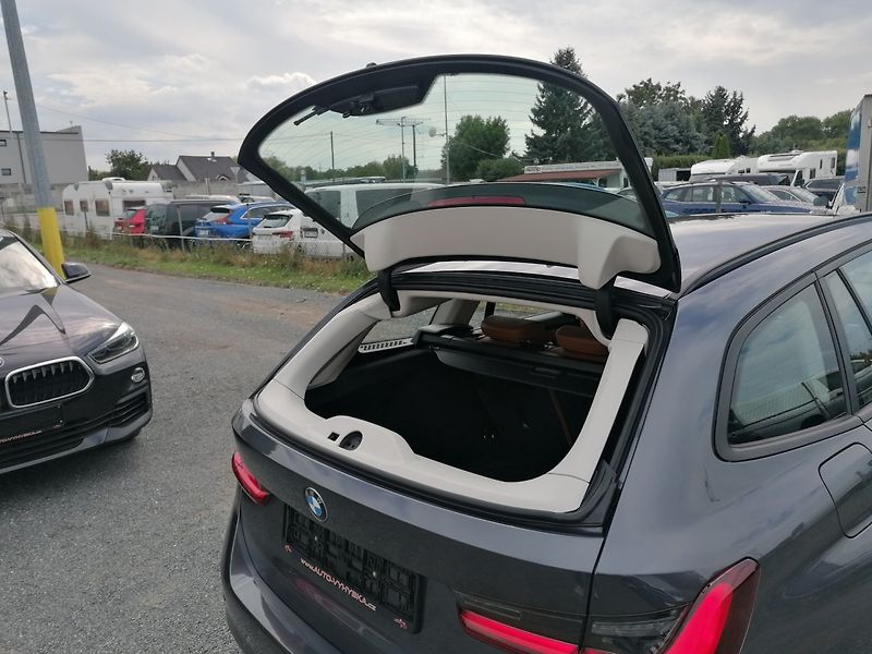 BMW Řada 3 (2022) 2.0 318IA 115kW Kůže - fotka 28 z 36