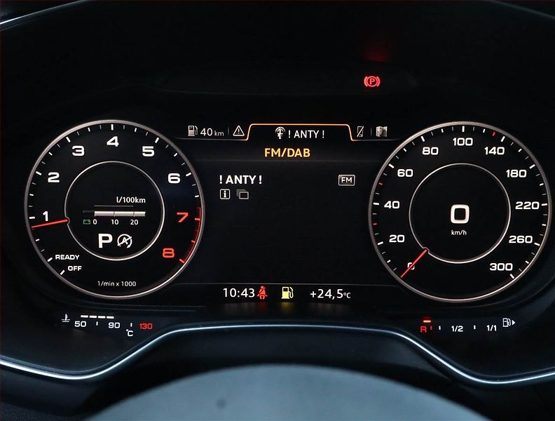 Audi TT (2014) 2.0 TFSI - fotka 21 z 23