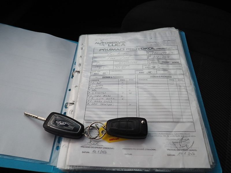 Ford S-MAX (2010) 2.0 TDCI, 120 kW, 7 míst - fotka 34 z 37