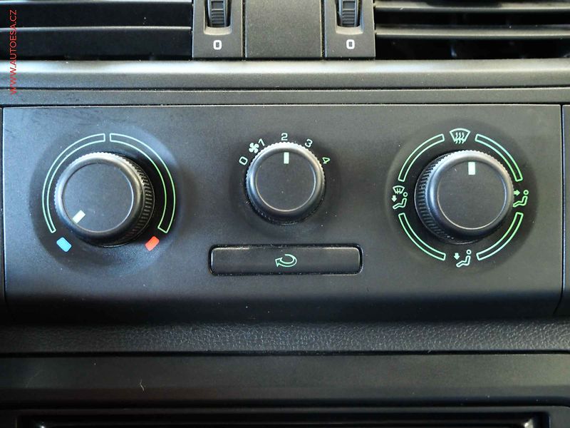 Škoda Roomster (2008) 1.2i, AC, TZ, STK7/28 - fotka 14 z 17