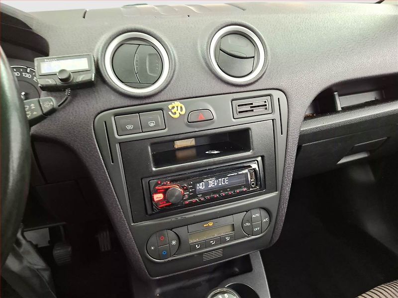 Ford Fusion (2008) 1.4, Serv.kniha, po STK - fotka 12 z 13