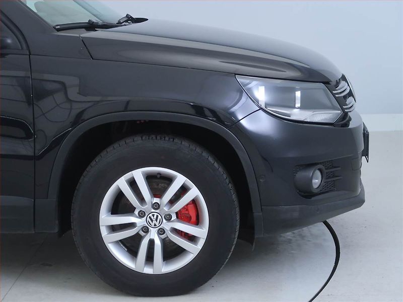Volkswagen Tiguan (2014) 2.0 TDI, Serv.kniha, Tempomat - fotka 15 z 17