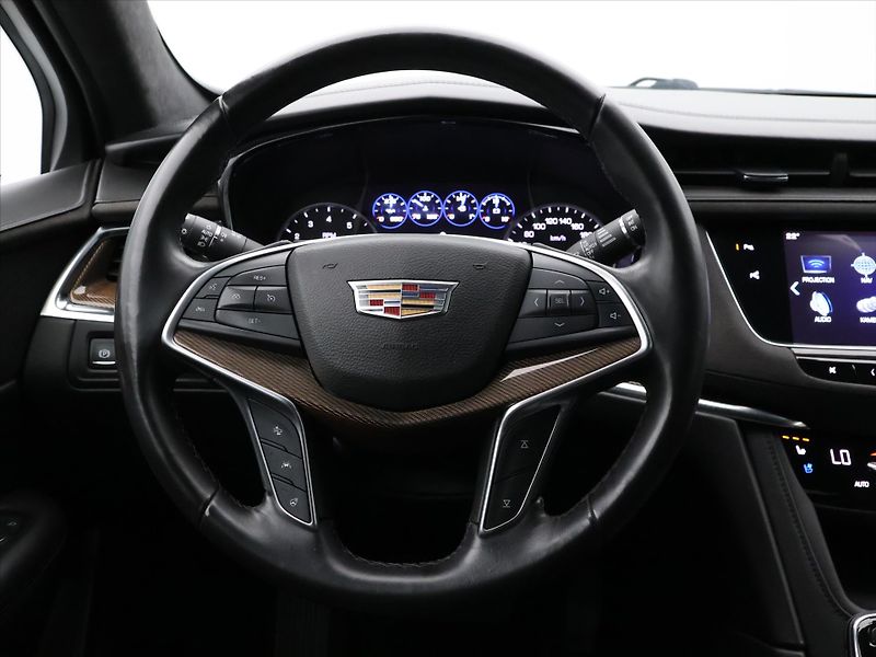 Cadillac XT5 3,7 V6 231kW 4x4 Luxury - fotka 14 z 37