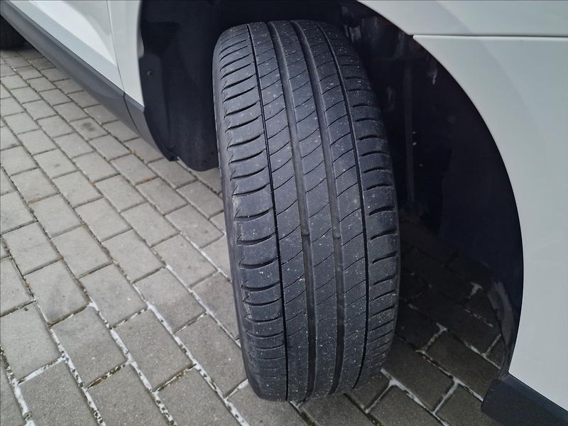 Škoda Karoq 2.0 TDI 110kW Style,ČR,1.Maj. - fotka 47 z 50