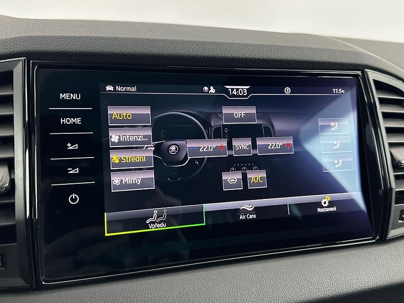 Škoda Karoq (2024) DSG 2.0TSI 140kW 4x4 SportLine - fotka 19 z 34