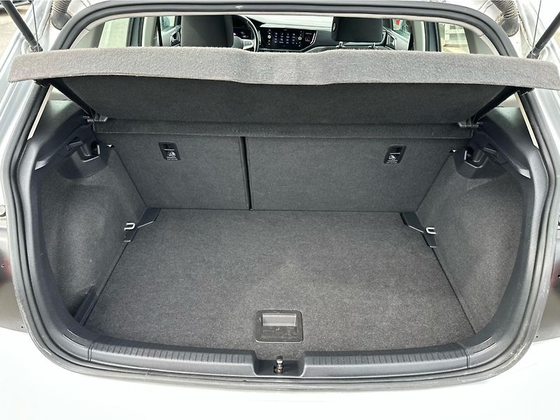 Volkswagen Polo Life 1.0 TSI 70kW MAN.5 - fotka 18 z 22