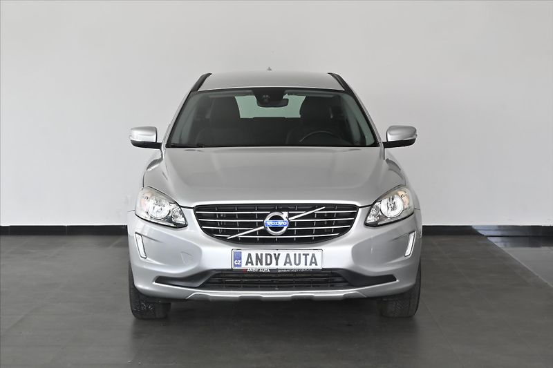 Volvo XC60 2,4 D5 133 kW AT6 AWD Záruka a - fotka 2 z 28